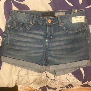 Midi Aeropostale size 8 shorts NWT